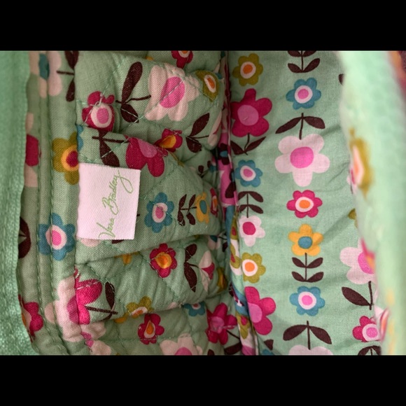 *SOLD* Small Vera Bradley purse - Picture 3 of 3